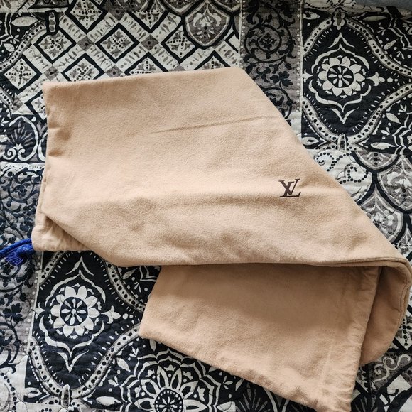 Big authentic Louis Vuitton dustbag - Picture 3 of 12